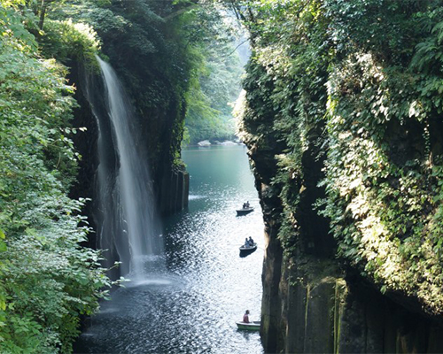 Takachiho-sq