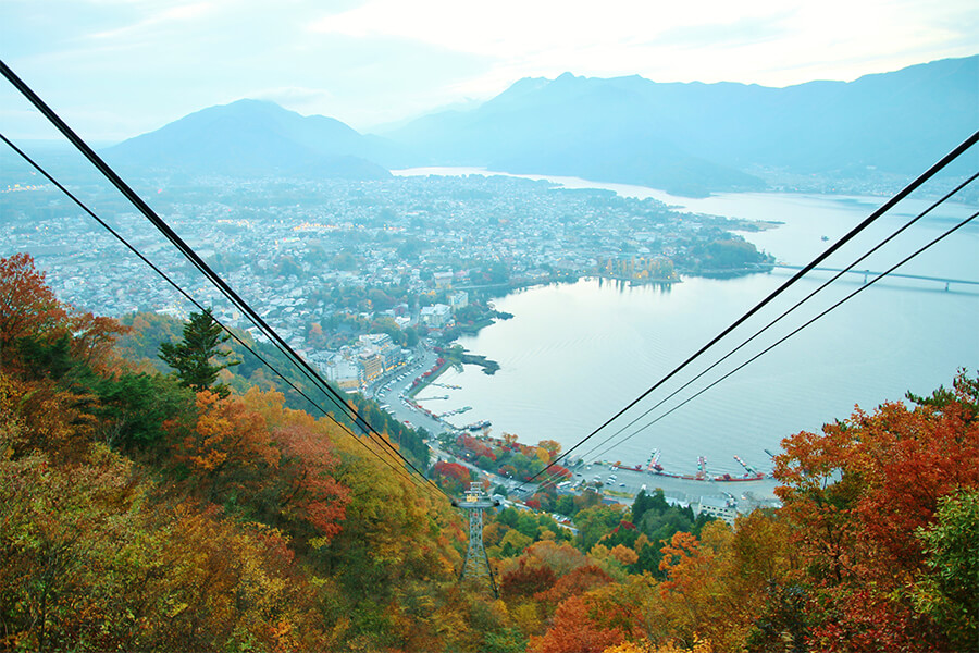 Mt. Kachikachi Ropeway reaches the summit in three minutes. Once a top, one is greeted with a spectacular view.