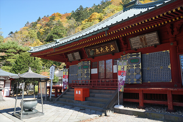 21-chuzenji-temple-2