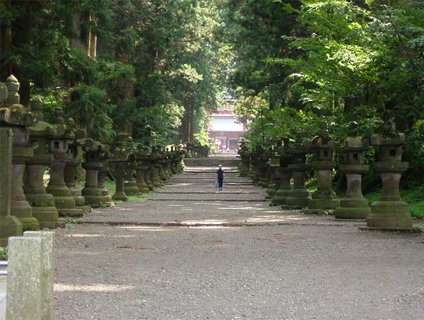 1.1.2-path-kitaguchisengen-jinja-shrine