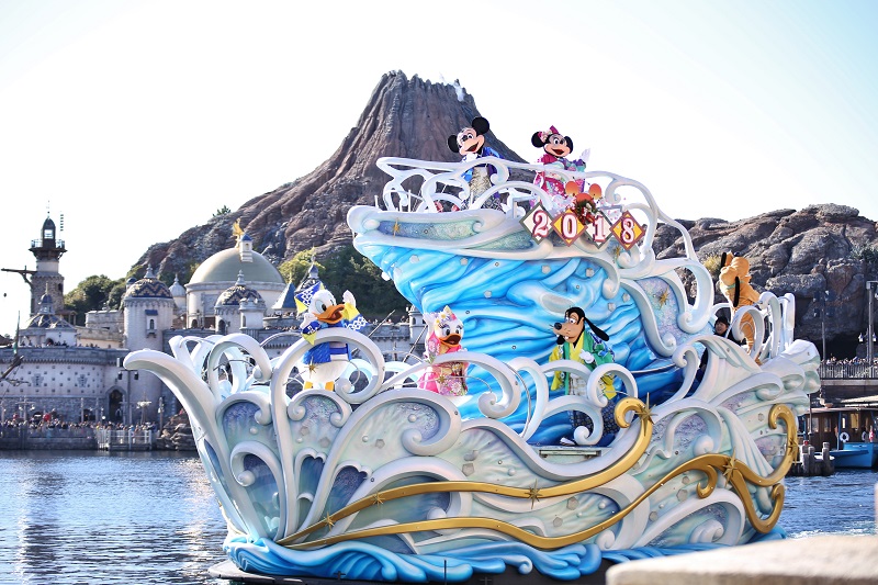東京迪士尼海洋園區也有新年限定的遊行活動