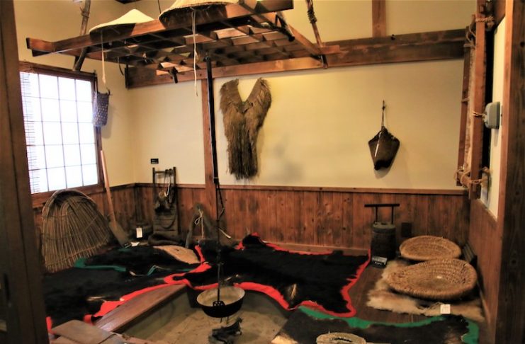 Matagi資料館展示獵人小屋內的模樣