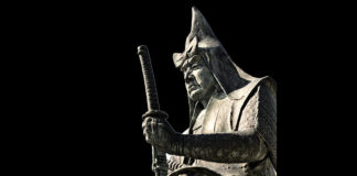The Samurai’s Legacy in Yonezawa: Uesugi Kenshin | Samurai Spirit – Alive and Well in Tohoku, Japan Statue of Uesugi Kenshin