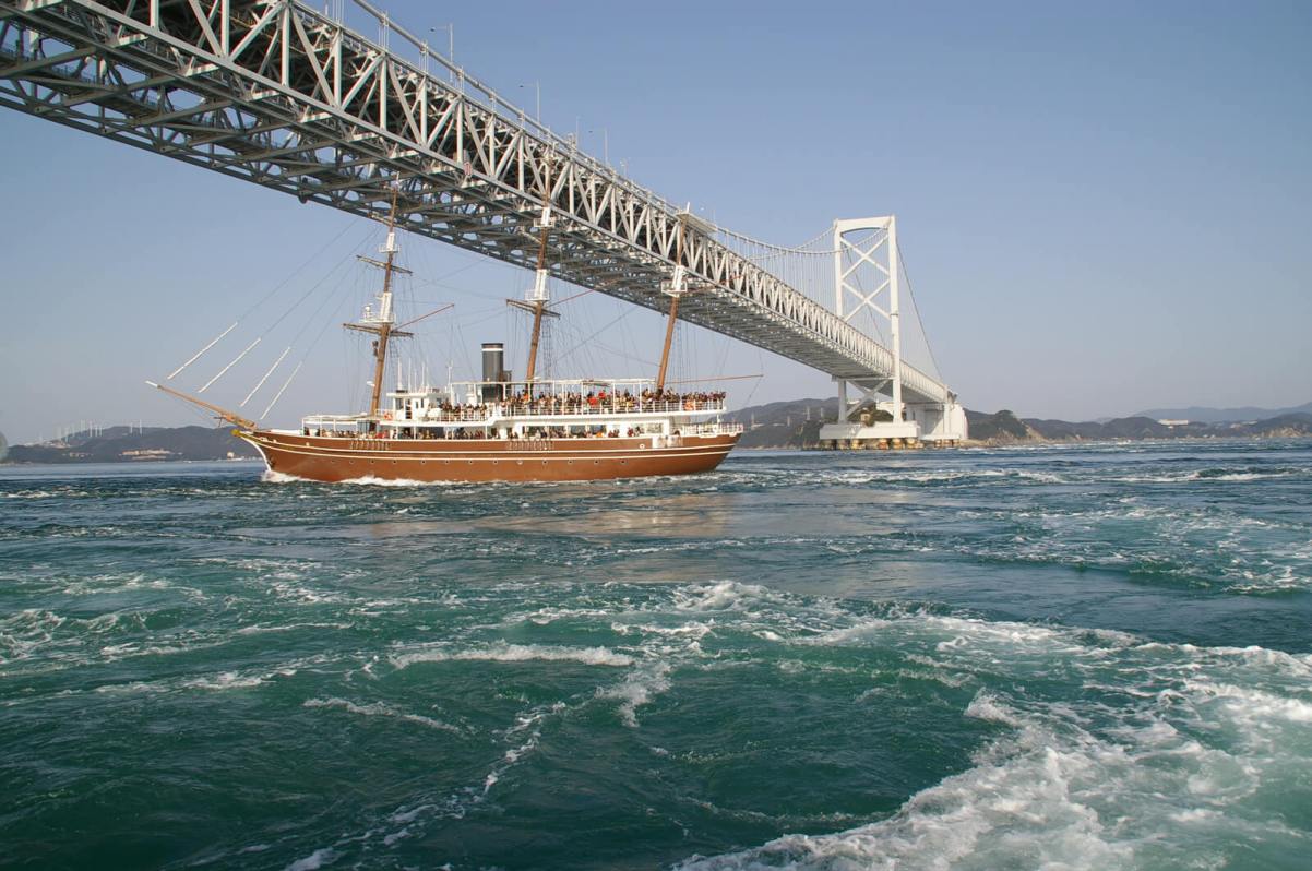 Cruise under the Great Seto Bridge