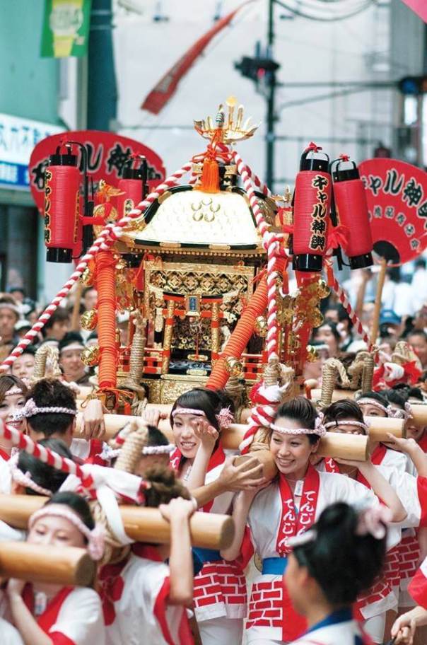 Tenjin Matsuri: Osaka's Festival of Fire and Water