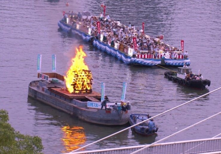Tenjin Matsuri: Osaka's Festival of Fire and Water