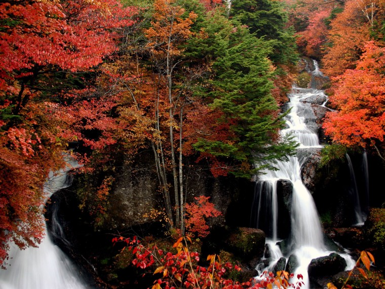 Ryuzu Waterfall