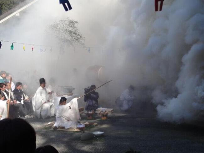 Ritural at Tenkawa Shrine