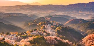 Japan`s World Heritage Sites: Kumano Pilgrimage Route Kumano Pilgrimage Route