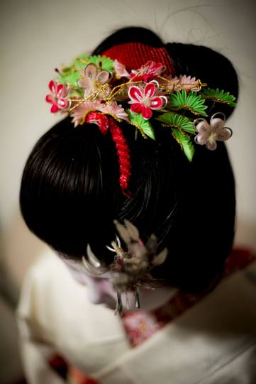 Maiko hair style