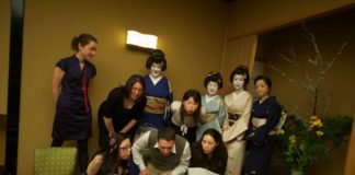 What do traditional geisha entertainers do? Geisha