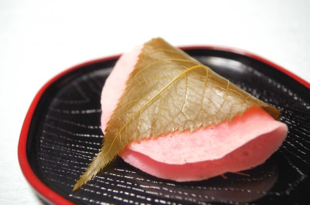sakura mochi leaf ohanami sweets