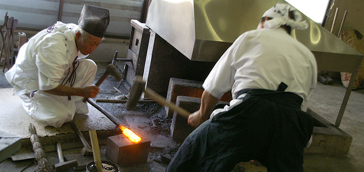 Gifu: Sword making masters