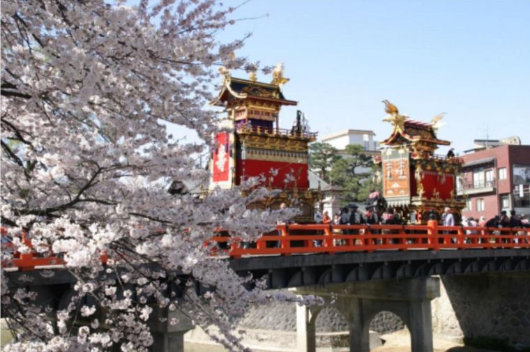 Gifu: Takayama festival held in spring