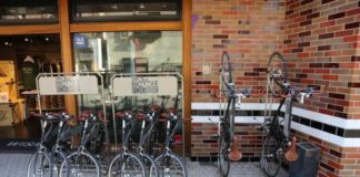 How about riding a bicycle in Omotesando?