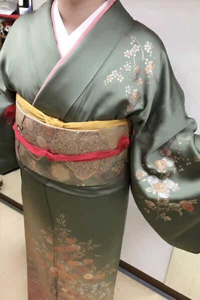 Houmongi-kimono