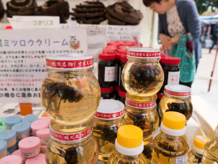 Hornet in honey, a Chichibu specialty.