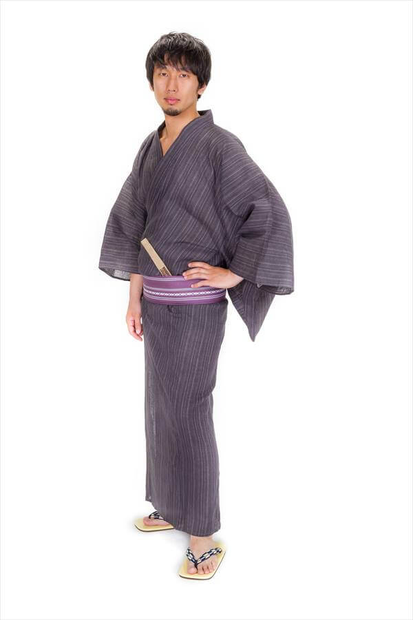 Man having sensu