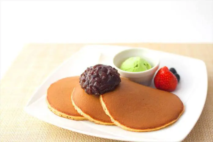 Freshly Baked “Mikasa” Pancake: 780 yen (tax included)