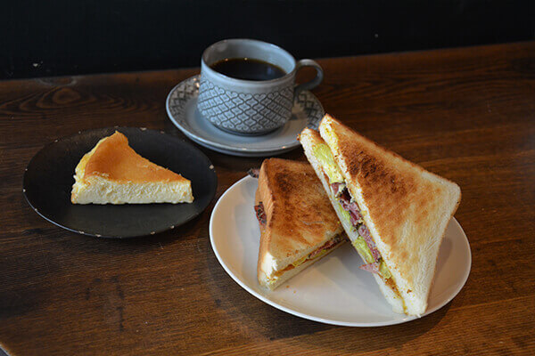 cafe charisma ikebukuro sandwhich