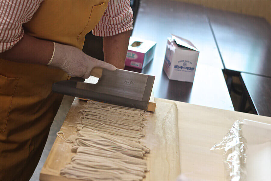 Making soba