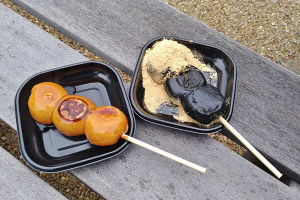 Black dango looks as mysterious as a ninja