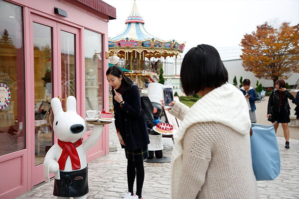 Lisa and Gaspard Town at Fuji-Q Highland is a popular check-in attraction on social media