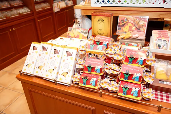 Limited edition Mt Fuji cookies in purple and yellow sweet potato flavors