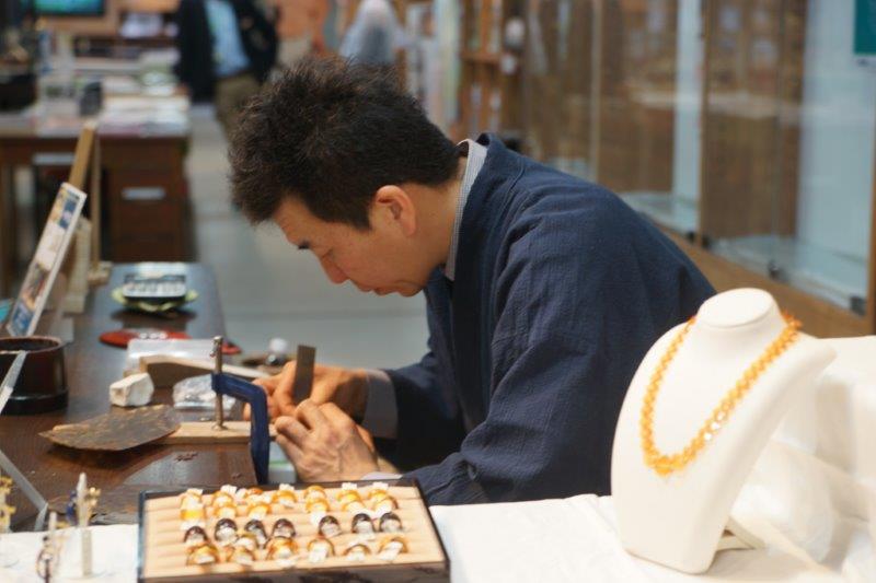 Isogai-san makes jewelry and accessories from hawksbill turtle shell