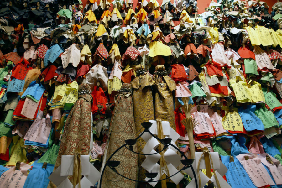 oshira-sama deities in denshoen park