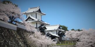 Best Surprisingly Preserved Castle Towns in Japan Kanazawa castle town in Japan