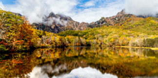Nagano: Refresh Yourself in Your Own Way Kagamiike pond mirroring the Togakushi Mountains in Togakushi