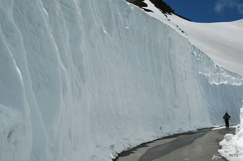 Norikura Snow Wall