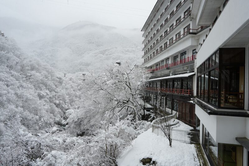 Aizu Ashinomaki Hot Spring Resort Hotel Ookawaso in winter