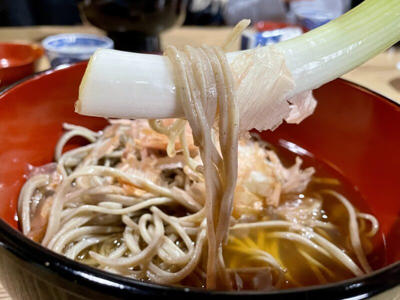 Ouchi-Juku specialty “negi soba” eaten with a leek
